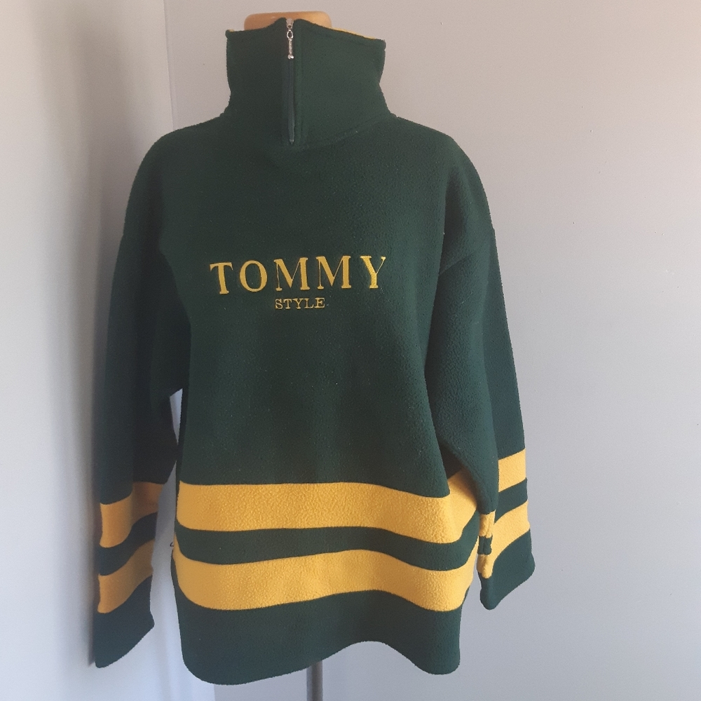 Tommy style men's Sweater, size XL